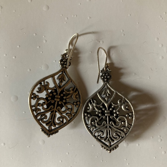 Black and Silver Intricate Design Earrings - Picture 5 of 8